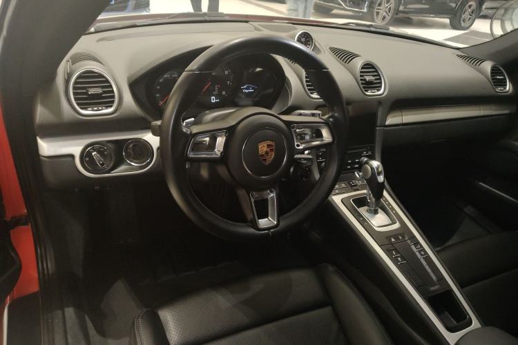 Used Porsche 718 2016 Cayman 2.0T
