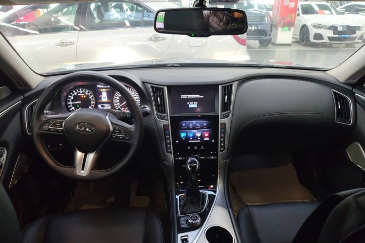 Used Infiniti Q50L 2018 2.0T Enjoyment Edition China V standard
