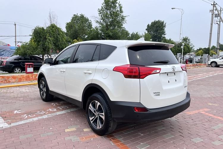 Used Toyota RAV4 2015 2.0L CVT Two-Wheel Drive Fashion Edition
