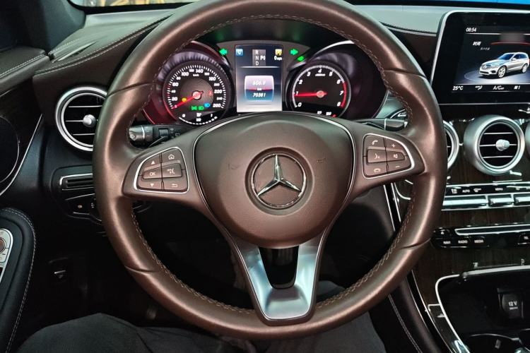 Used Mercedes-Benz GLC 2019 GLC 260 L 4MATIC Dynamic Model