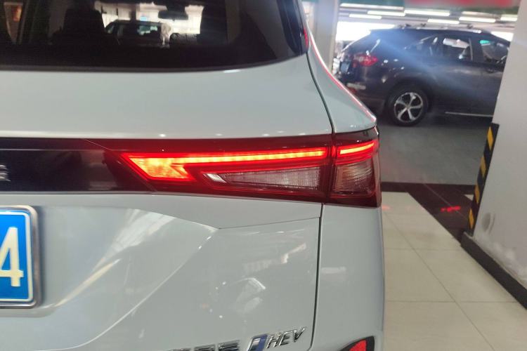 Used Wuling Asta 2022 2.0L DHT Electric-Speed Version
