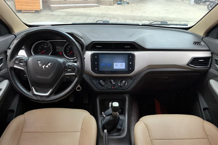 Used Wuling Hongguang 2018 1.5L S Comfort Model L2B
