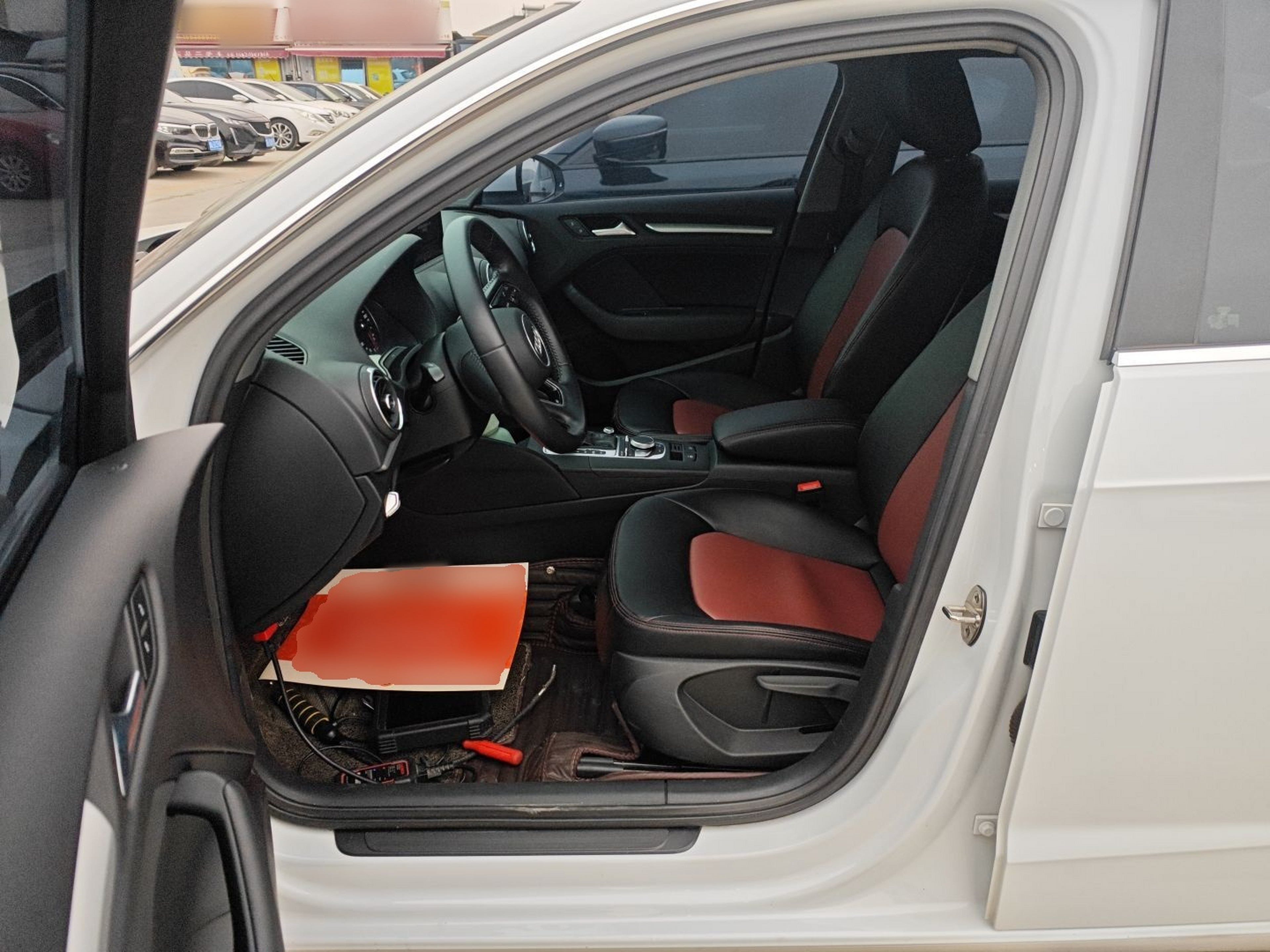 Переднее сиденье в автомобиле