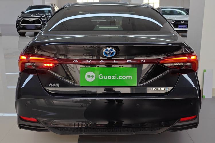 Used Toyota Avalon 2019 Dual-Engine 2.5L Luxury Edition China VI Standard