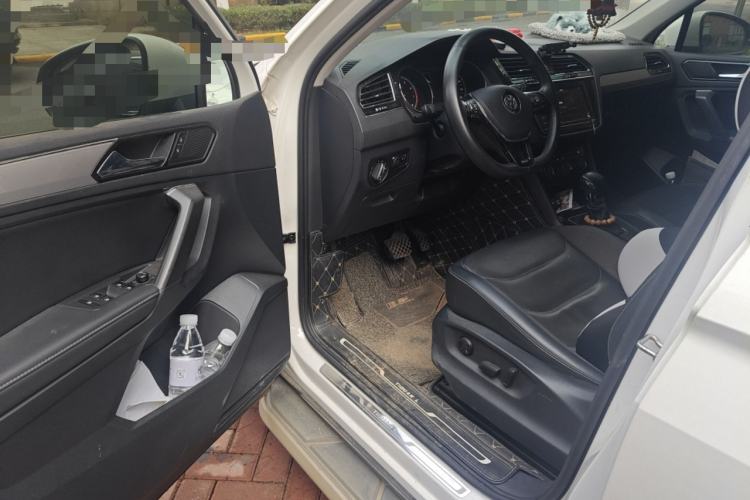 Used Volkswagen Tiguan L 2019 330TSI Automatic Two-Wheel Drive Panoramic Comfort Edition China VI Standard
