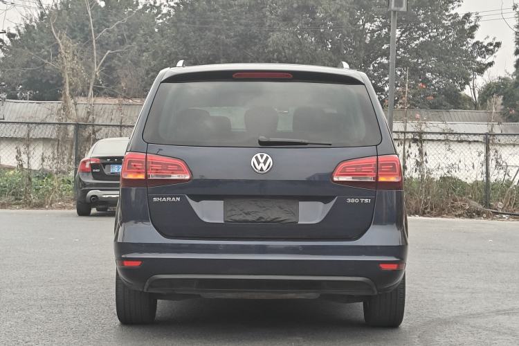 Used Volkswagen Sharan 2016 380TSI Comfort Edition 7-Seater

