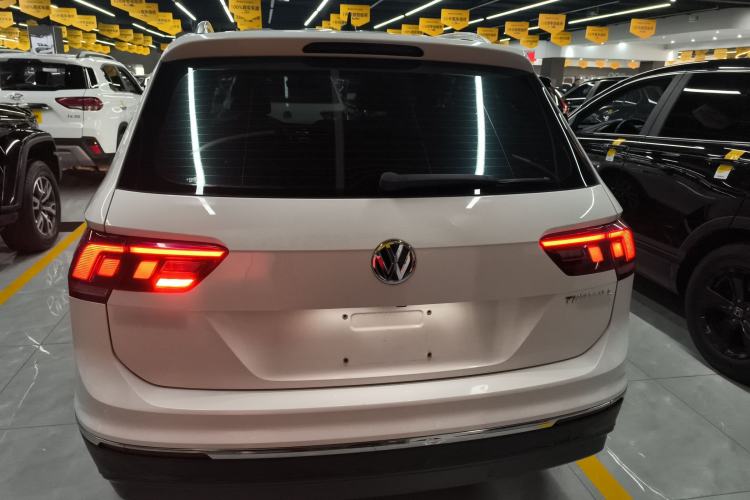 Used Volkswagen Tiguan L 2018 330TSI Automatic Two-Wheel Drive Luxury Edition
