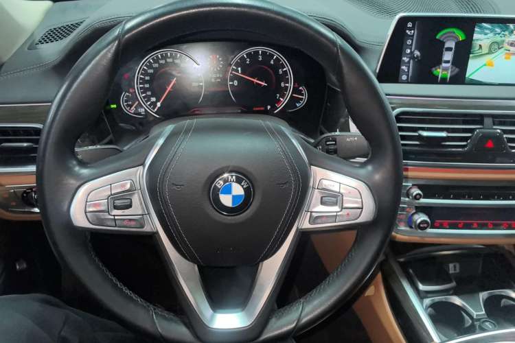 Used BMW 7 Series 2016 730Li Leading Model
