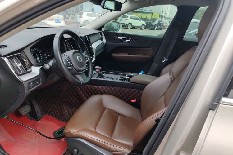 Used Volvo XC60 2020 T5 4x4 Zhiyi Luxury Edition
