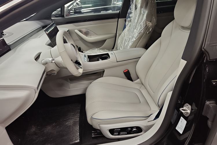 Used Hima Luxeed S7 2024 Pro Model
