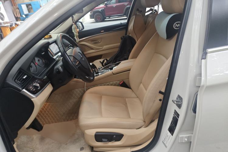 Used BMW 5 Series 2014 525Li Leading Model
