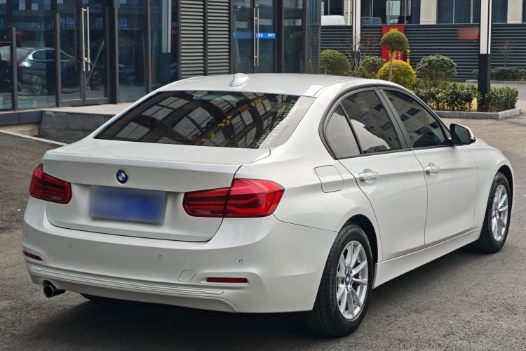 TDK.VehicleDetails.img