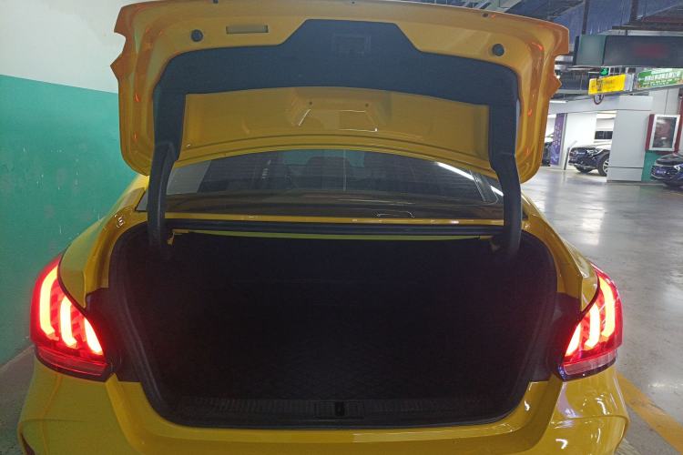 Used MG 5 2021 Revised Version 180 DVVT CVT Youth Luxury Edition
