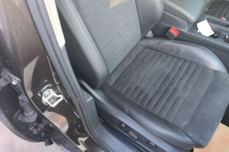 Used Volkswagen Magotan 2017 330TSI DSG Luxury Model
