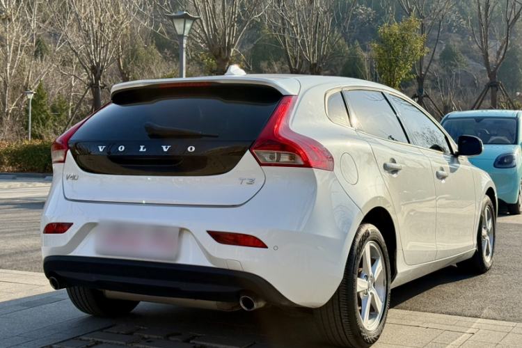 Used Volvo V40 2016 T3 Zhiyi Edition