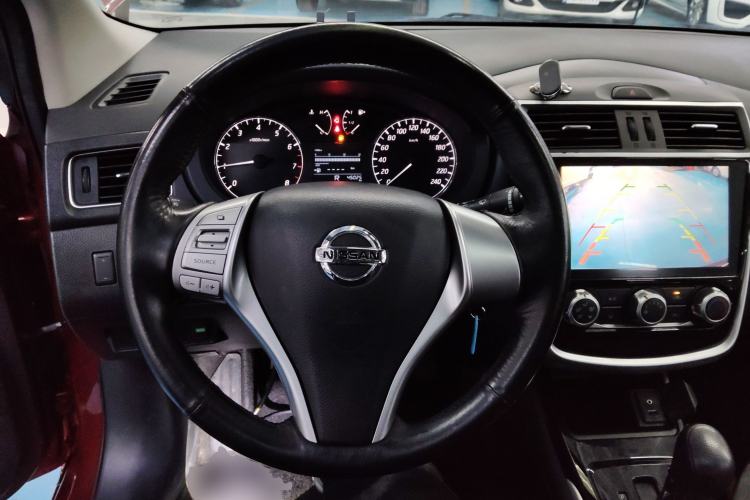 Used Nissan Tiida 2016 1.6L CVT Cool Dynamic Edition