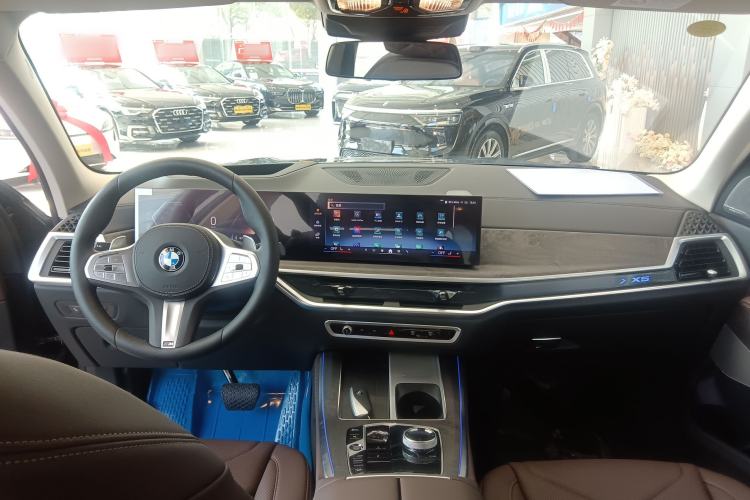 Used BMW X5 2023 xDrive 30Li Luxury M Sport Night Edition Package
