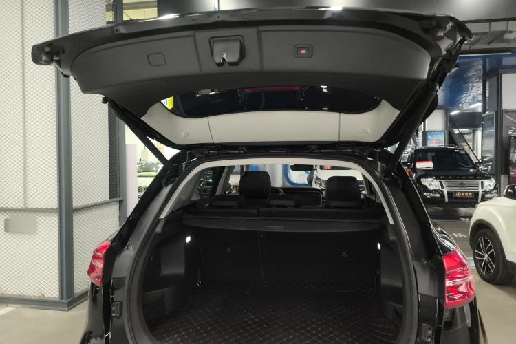 Used Hongqi HS5 2022 Revised Version 2.0T Smart Connect Flagship Edition
