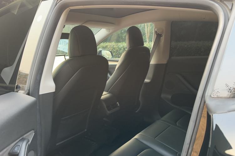 Used Tesla Model Y 2022 Rear-Wheel-Drive Version
