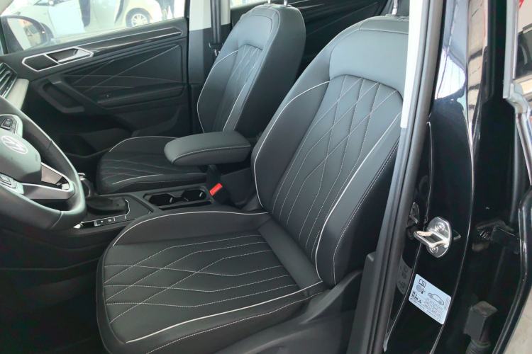 Used Volkswagen Tiguan L 
