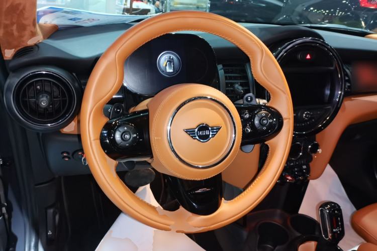 Used  MINI 2021 2.0T COOPER S Classic Edition
