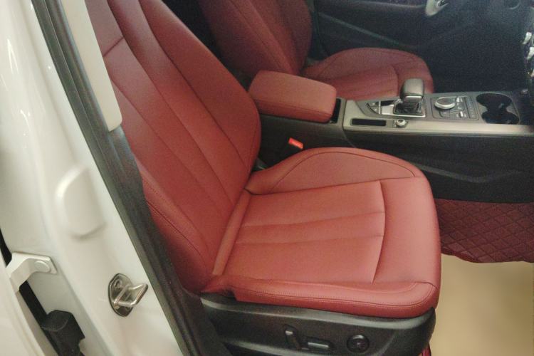 Used Audi A4L 2019 40 TFSI Ambition China VI
