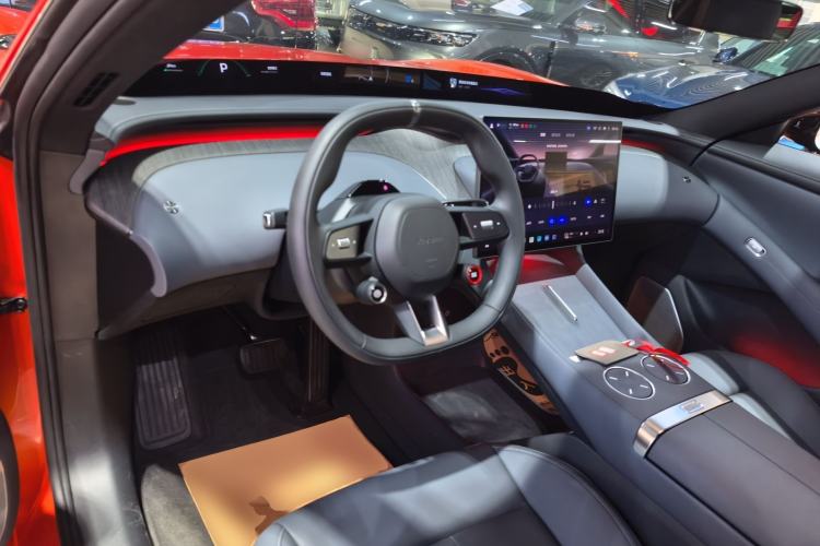 Used  YU7 2025 Ultra-Long Range Rear-Wheel Drive Version