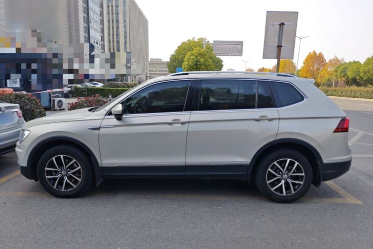 Used Volkswagen Tiguan L 2018 330TSI Automatic Two-Wheel Drive Luxury Edition
