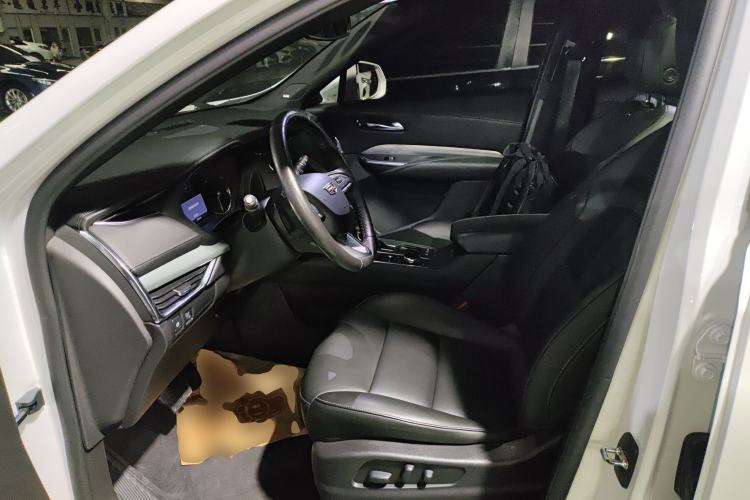 Used Cadillac XT4 2018 28T Two-Wheel Drive Leading Version
