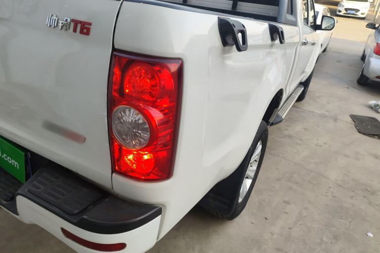 Used  T6 2020 2.0T Diesel Two-Wheel-Drive Elite Version Long Wheelbase China VI Emission Standard HFC4DB2-2E