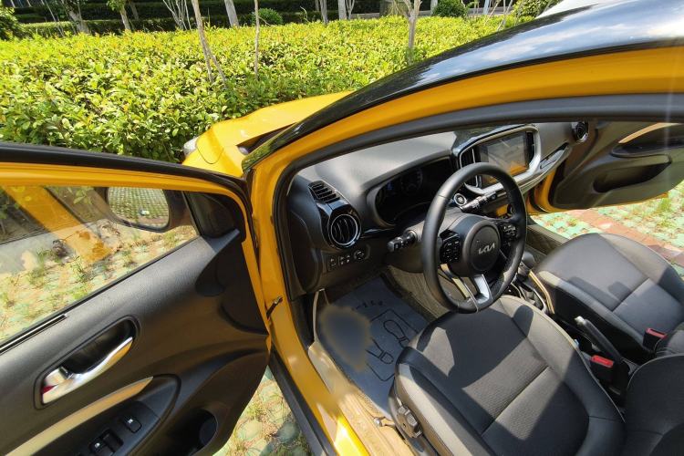 Used Kia Stonic 2021 1.4L CVT Sunroof Model
