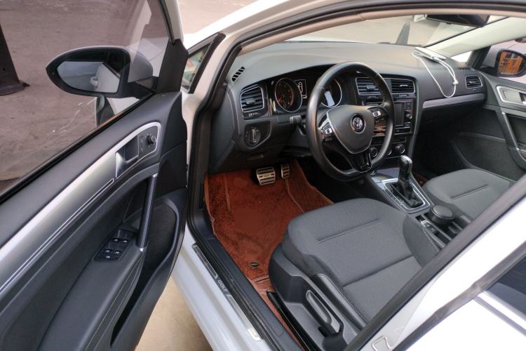 Used Volkswagen Golf 2018 230TSI Automatic Comfort Model