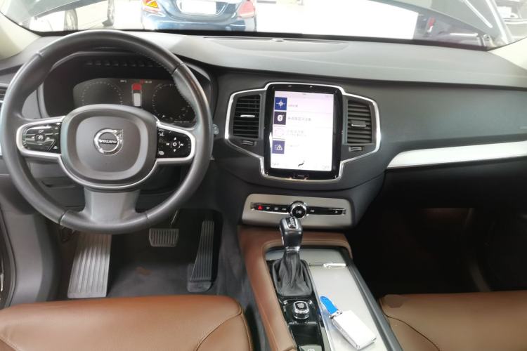 Used Volvo XC90 2019 T5 Zhiyi Edition 7-Seater China V Emission Standard
