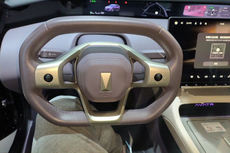 Used  12 2023 700 Three-Laser Rear-Wheel Drive Luxury Edition
