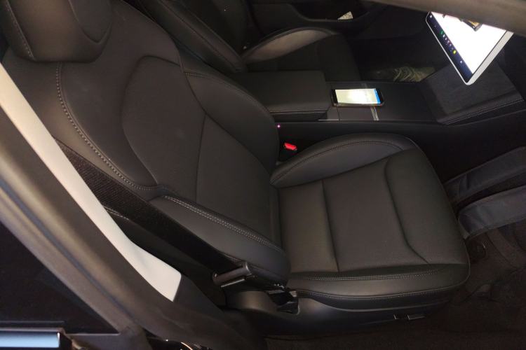 Used Tesla Model 3 2025 Rear-Wheel-Drive Version
