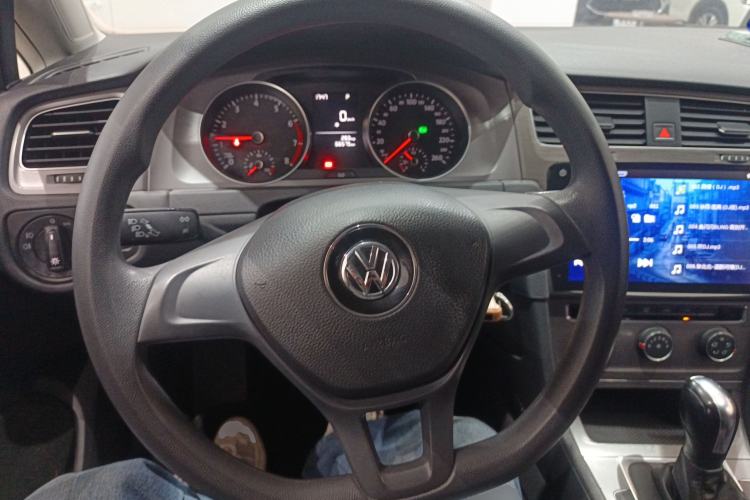 Used Volkswagen Golf 2016 1.6L Automatic Fashion Model