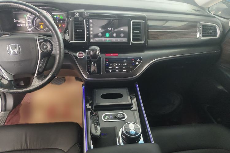 Used Honda Elysion 2016 2.4L Luxury Edition
