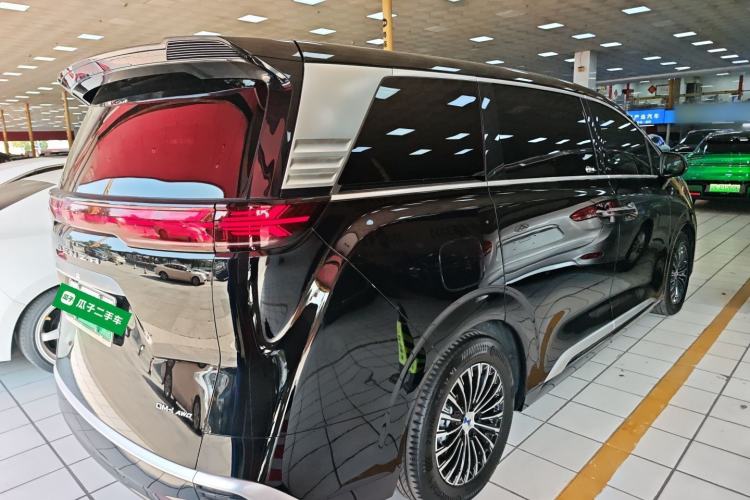 Used Denza D9 2024 DM-i 980 Four-Wheel Drive Prestige Model
