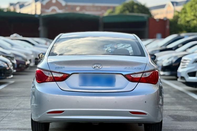 Used Hyundai Sonata 2011 2.0L Automatic Luxury Edition
