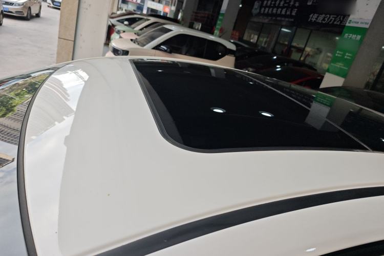 Used Honda Vezel 2017 1.8L CVT Front-Wheel Drive Pioneer Edition