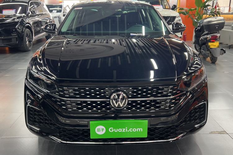 Used Volkswagen Passat 2025 Outstanding Model 380TSI Starry Dragon Edition
