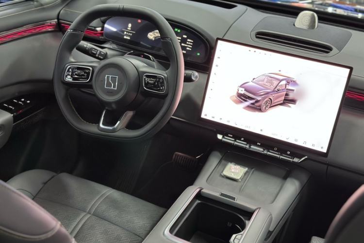 Used Zeekr 7X 2025 100 kWh Long-Range Rear-Wheel Drive with Intelligent Driving Features
