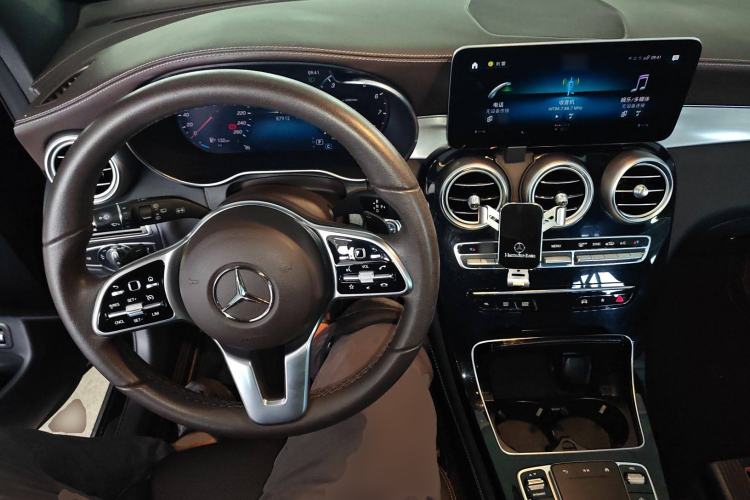 Used Mercedes-Benz GLC 2020 Facelifted GLC 260 L 4MATIC Dynamic Edition
