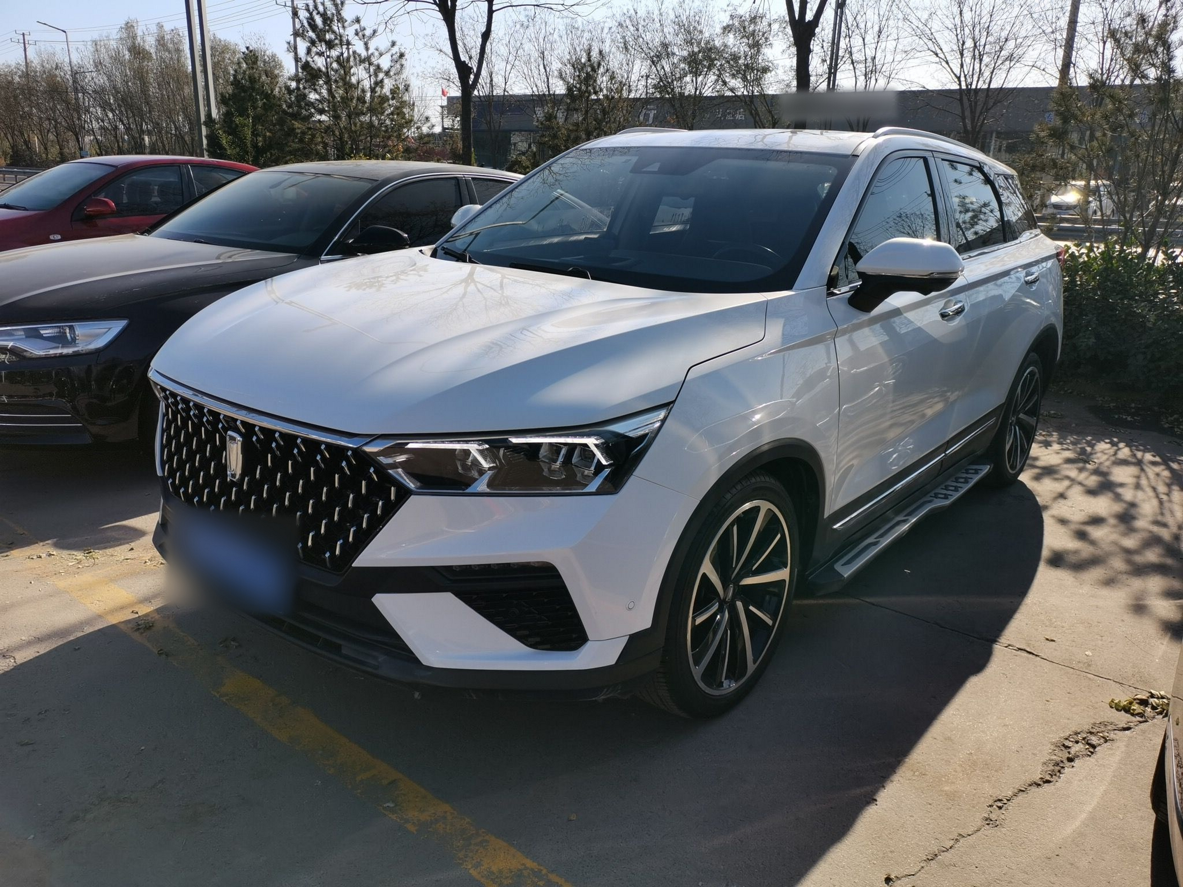 Под передней частью автомобиля