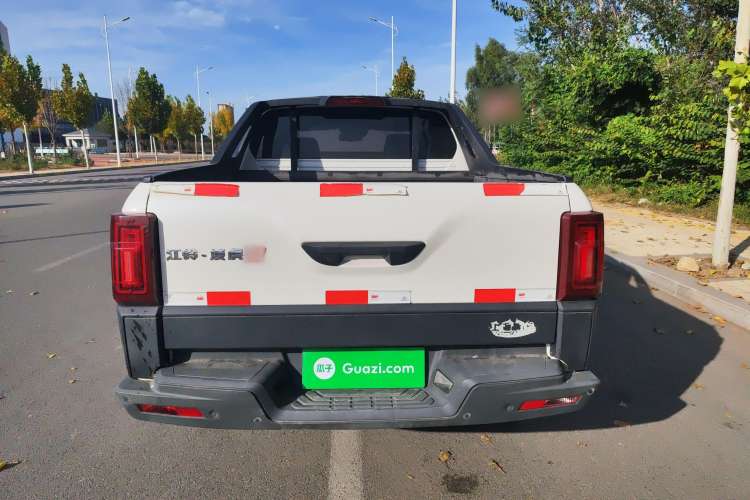 Used JMC Yuhu 9 2019 2.0T Automatic Gasoline Two-Wheel Drive Comfort Edition
