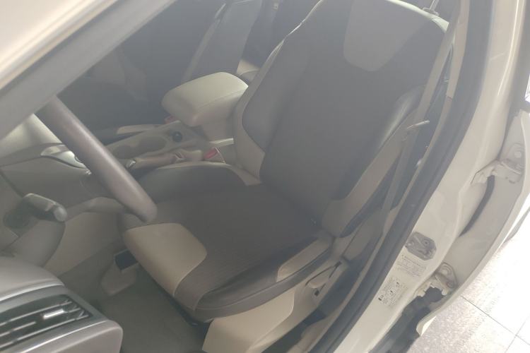 Used Ford Focus 2012 Sedan 1.6L Automatic Fashion Edition