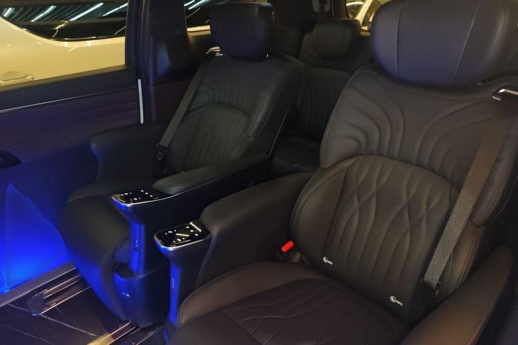 Used GAC Trumpchi M8 2024 Master Series 400T Prestige Edition
