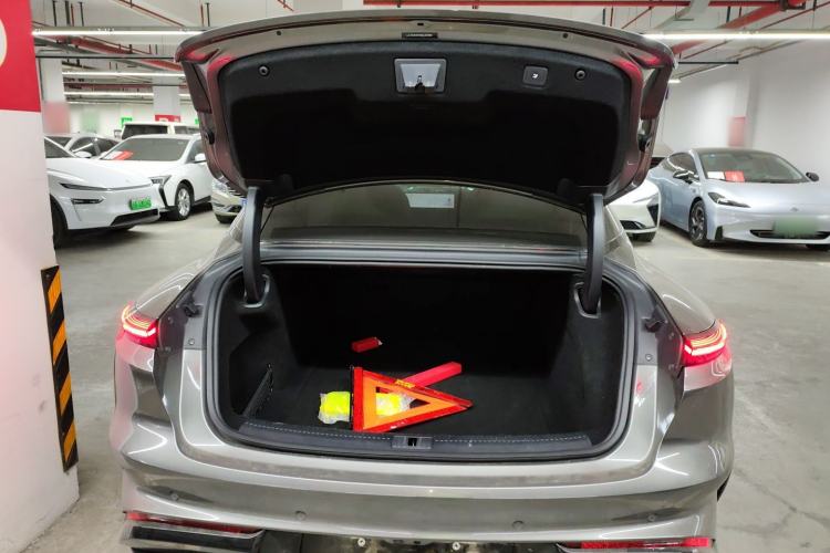 Used  L7 2022 Pro Model
