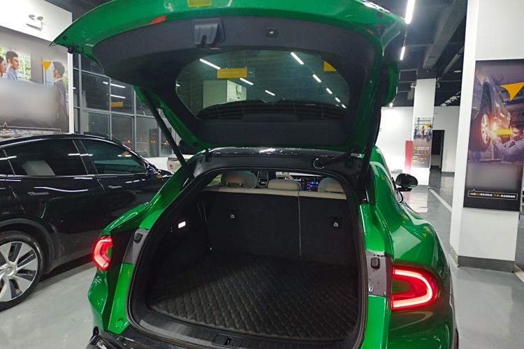 Used  YU7 2025 Ultra-Long Range High-Performance All-Wheel-Drive Max Edition