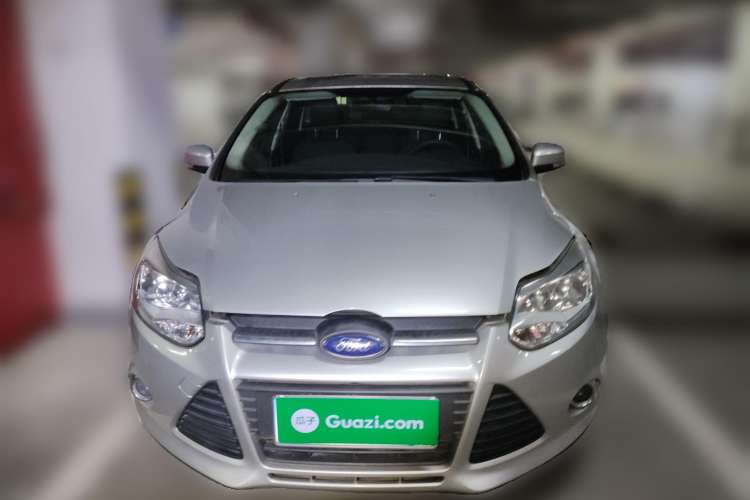 Used Ford Focus 2012 Sedan 1.6L Manual Fashion Edition
